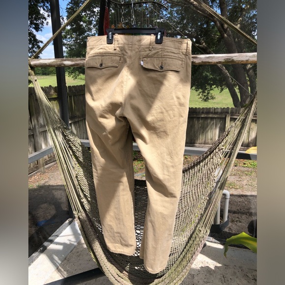 Levi’s khaki chinos 36x32 - Picture 3 of 10